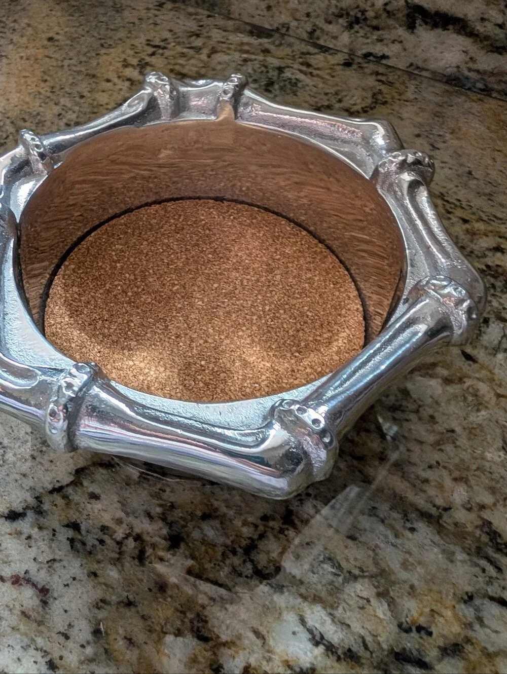 MARIPOSA BRILLIANTE bamboo metal wine bottle coaster